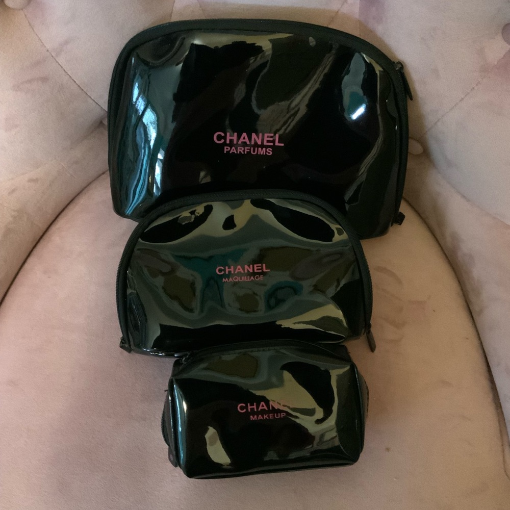 New 3pc Black patent leather Chanel Parfum Cosmetic Case Set Pink writing .